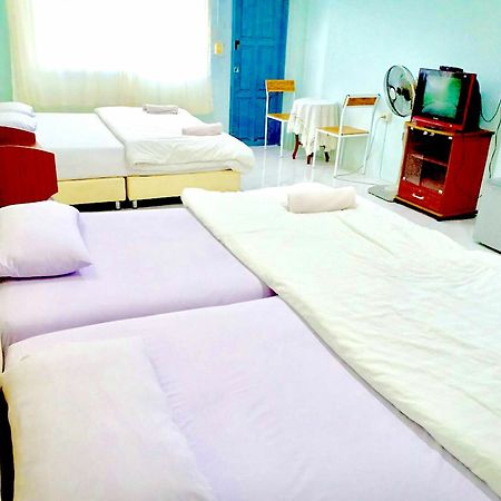 Ranong Boutique Hotel And Mall Esterno foto
