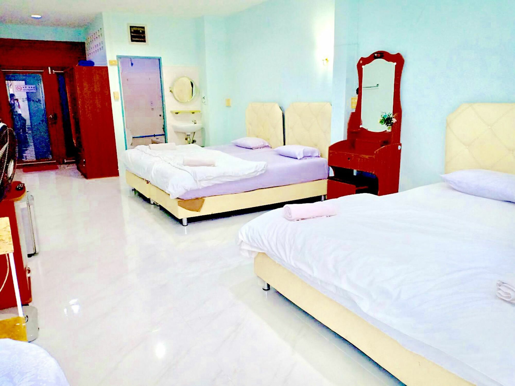 Ranong Boutique Hotel And Mall Esterno foto